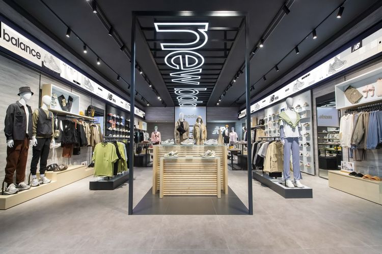 NB 1906潮流形象店正式插旗台北信義區，以結合潮流與品牌文化為底蘊。品牌提供