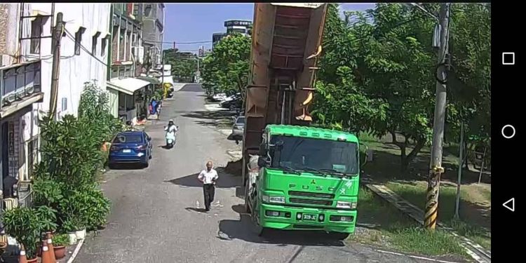 為刨除前的模樣。民眾提供