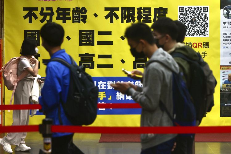 教育部也同步鬆綁補習班防疫規定。林林攝