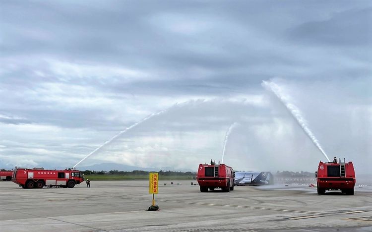 提升空難應變力，機場公司今（7）日舉辦空難災害防救演習。桃機提供