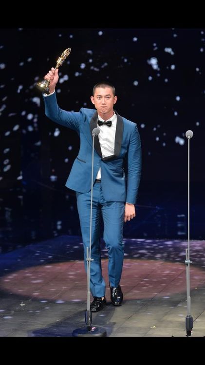 吳慷仁以《一把青》奪金鐘視帝，台上發言真摯。翻攝吳慷仁臉書