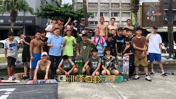 劉櫂豪關心台東的年輕世代。劉櫂豪競選總部提供