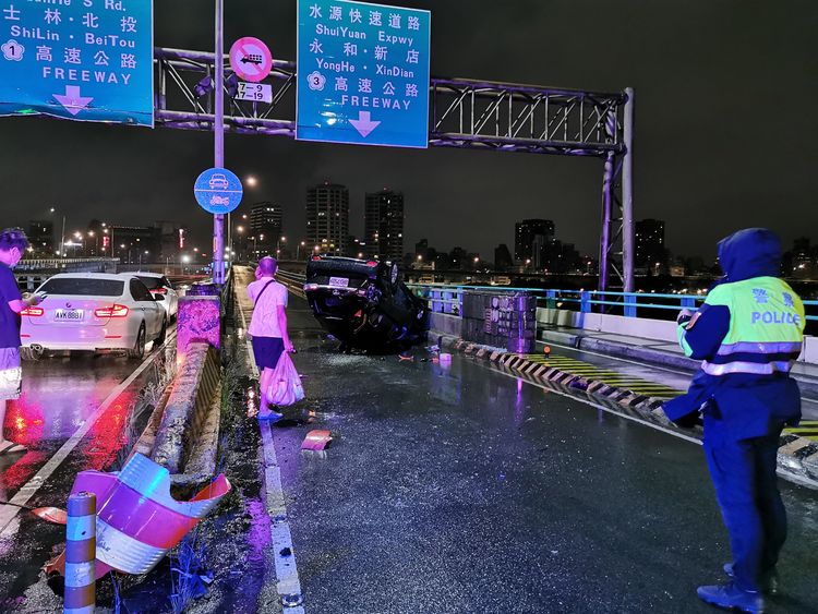 現場為中興橋往台北市方向。陸運鋒攝