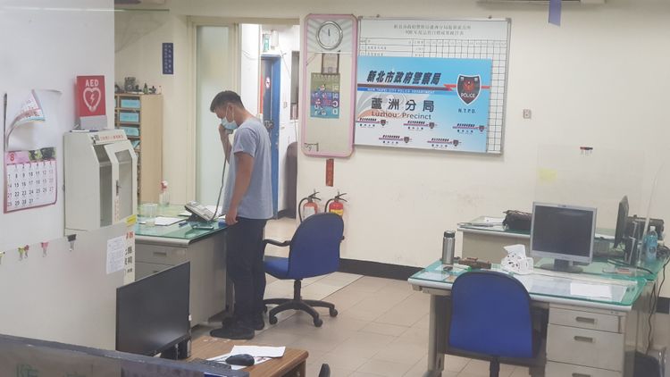 派出所內部同仁心情都相當低落。黃仲瑜攝