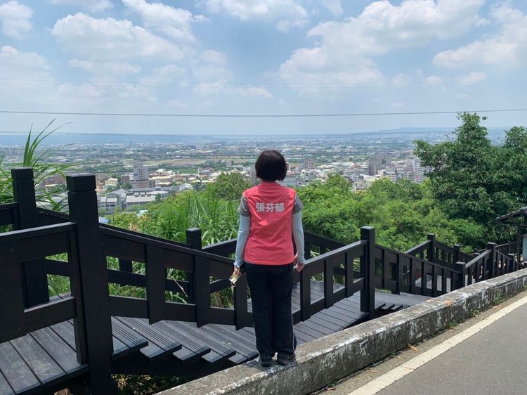 霧峰中心隴步道是踏青「私房景點」。台中市議員張芬郁提供