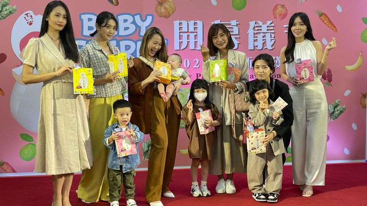 許多親子網紅及高人氣營養師都到場參與開幕。陸運陞攝