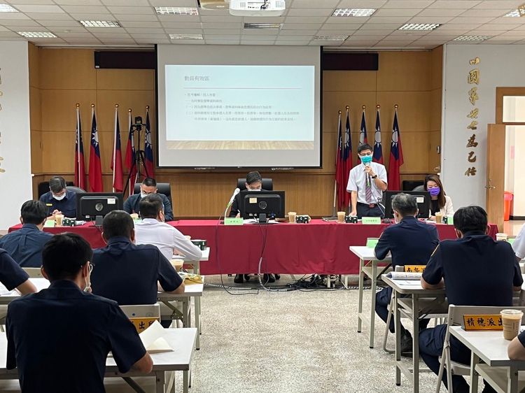 主任檢察官洪三峯、分區主任檢察官范孟珊，針對分享查察賄選、偵辦的技巧、細節與方向。警方提供