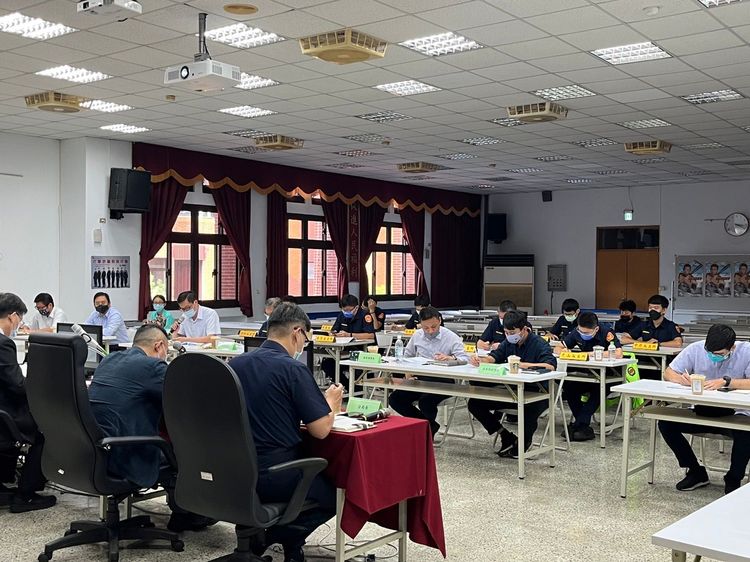 中和分局長李建廣表示，同仁堅守「依法行政」、「行政中立」，轄內遇有選舉各項治安狀況，即時處置、依法究辦，嚴防各類治安事件影響選風。警方提供