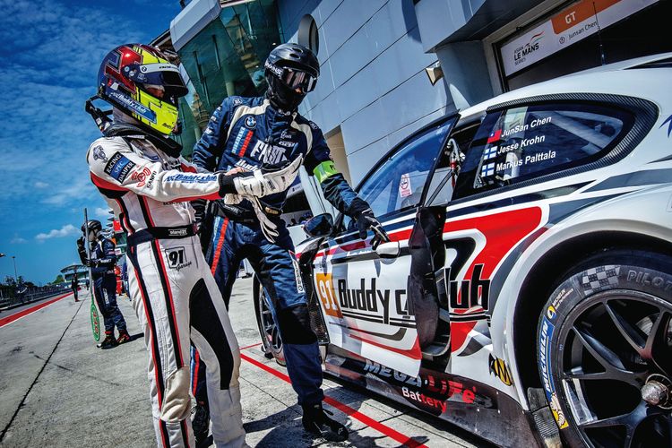 aai車隊創立30周年，陳俊杉一直想做件事紀念，碰巧錶商願意推出紀念錶。陳俊杉提供