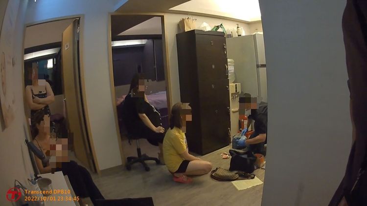 4名服務小姐坦承，為了多賺小費提供性服務。警方提供