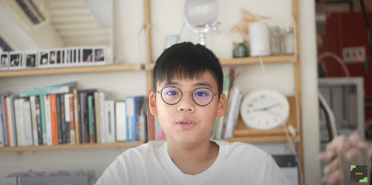 李嘉欣兒子在YouTube開頻道拍影片。翻攝YouTube  JJFrosty