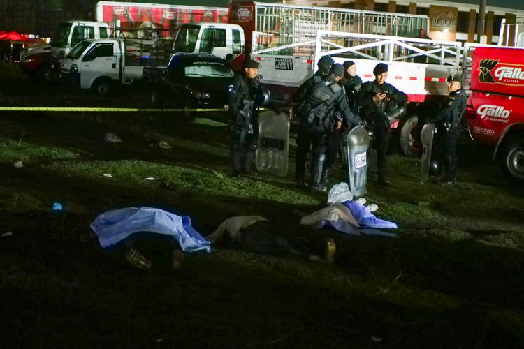 演唱會散場時發生推擠踩踏，釀成死亡事故。路透社