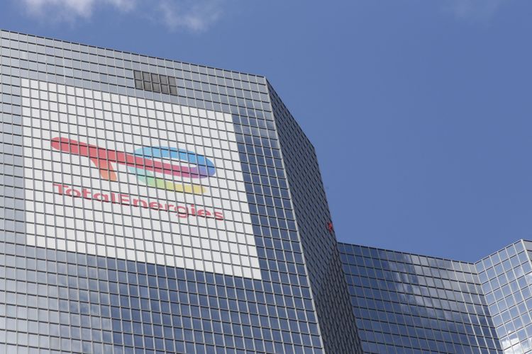 羅伯特僅花60分鐘就攻頂187公尺高的大樓。路透社