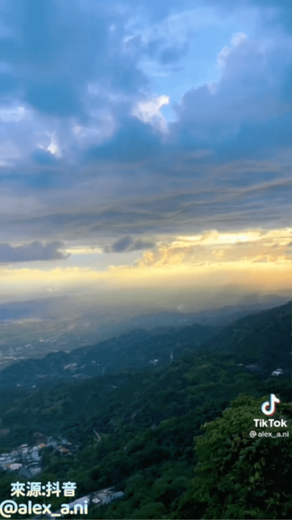 感受壯闊美景。