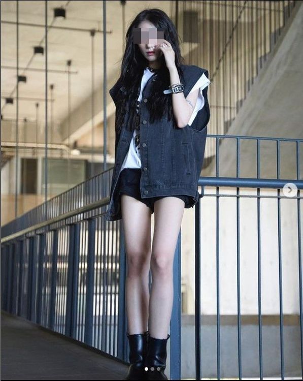 蔡姓女大生平時兼職外拍模特兒。翻攝自蔡女IG