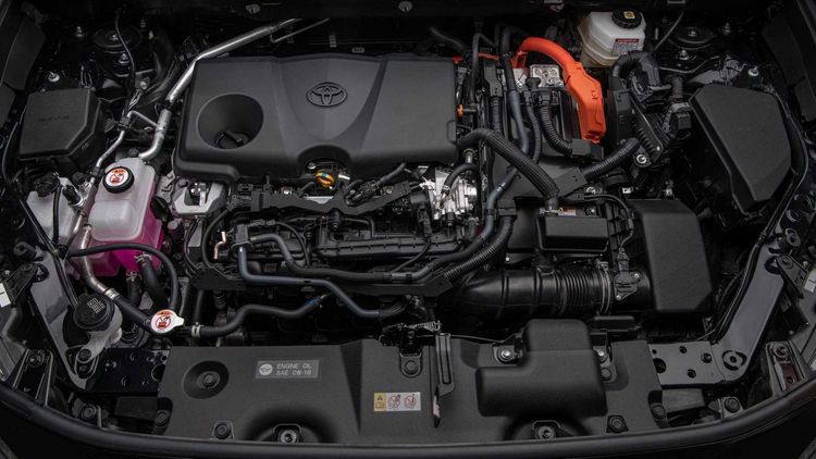 Toyota向來以成熟的油電動力聞名，效率及穩定性也有目共睹，但RAV4的2.5升排氣量在國內稅制上難免吃虧了些。原廠照片