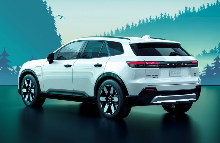 21吋大型輪圈專為電動車設計的規格，車尾並捨去傳統H廠徽，改以置中的Honda字樣來呈現。原廠照片