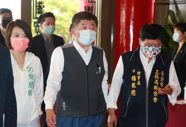 陳時中（中）強調，自己一直都是採取「合作才會成功」的態度。朱世閎攝