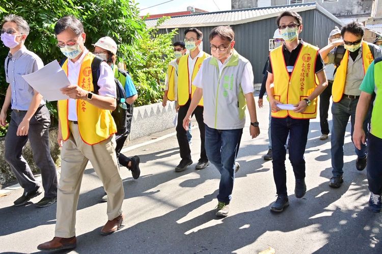 池上、關山有多處民宅毀損。立委劉櫂豪服務處提供