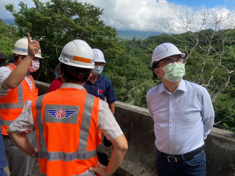 劉櫂豪盼藉改善交通，帶動振興泰源社區產業復甦。劉櫂豪競選總部提供