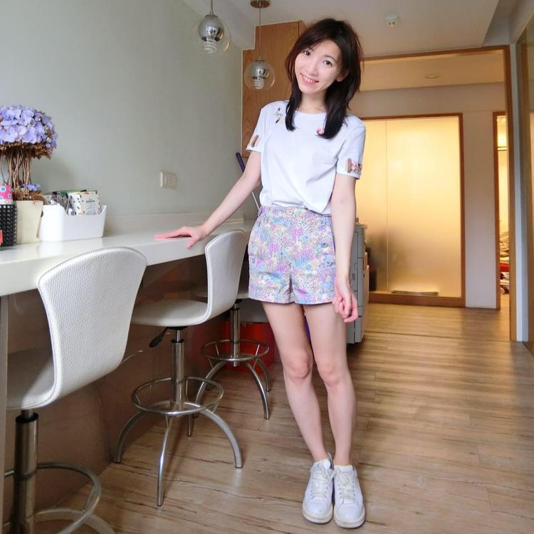 尹衍樑的愛女尹崇恩是會計師。翻攝尹崇恩臉書