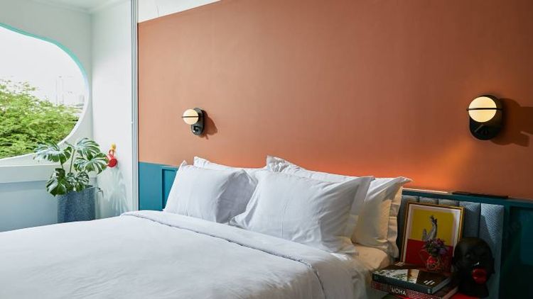風格鮮明的「曼谷Chi藝術系列酒店」，大膽強烈的視覺配色令人印象深刻。易遊網提供