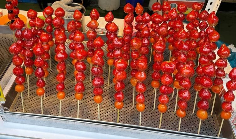 糖葫蘆。翻攝臉書「烏來古早味糖葫蘆」