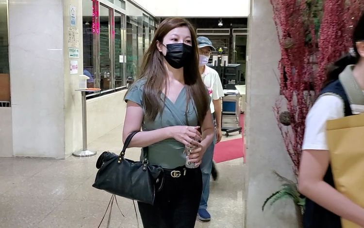 顏姓女證人請回。呂志明攝