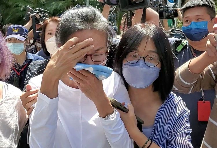 張淑娟見到周玉蔻一直要向她道歉，一直掩面痛哭。呂志明攝