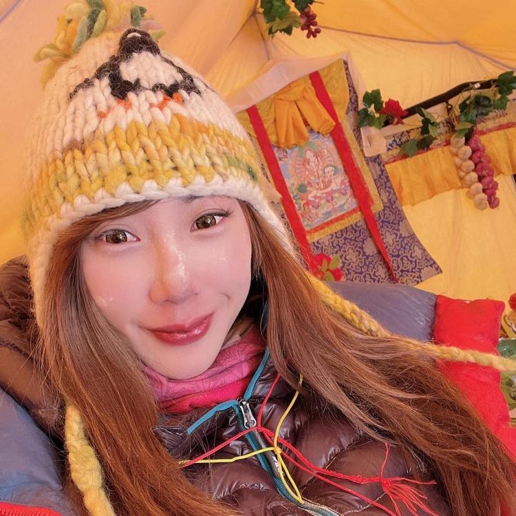 曾格爾正挑戰全球首位、最年輕、最快速的14座8千米級別山峰攀登者。翻攝曾格爾臉書