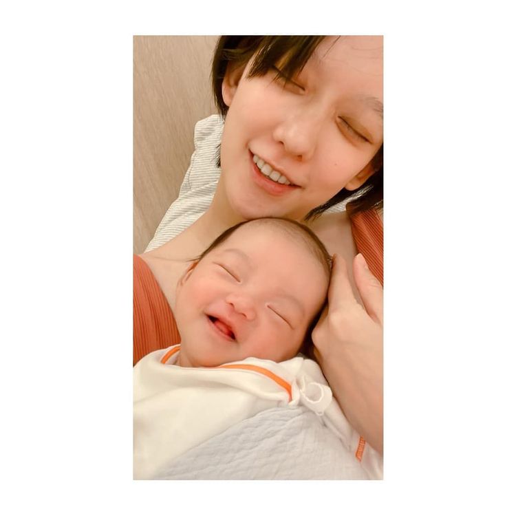 孟耿如和女兒黃玉米萌照。翻攝自孟耿如臉書