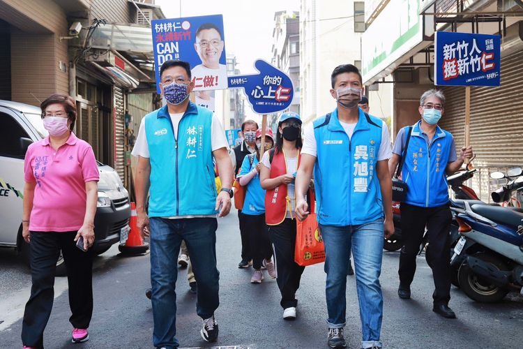 林耕仁今天（28日）來到新民里拜票。林耕仁競總提供