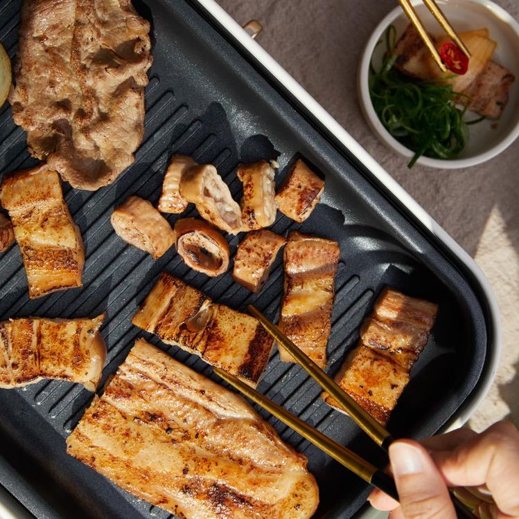 金針菇中秋推出的烤肉組，官網指出適合2-3人。翻攝自金家ㄟ 김씨네臉書