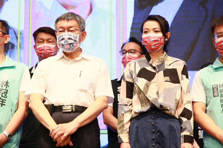 柯文哲常常與高虹安同台。翻攝高虹安臉書