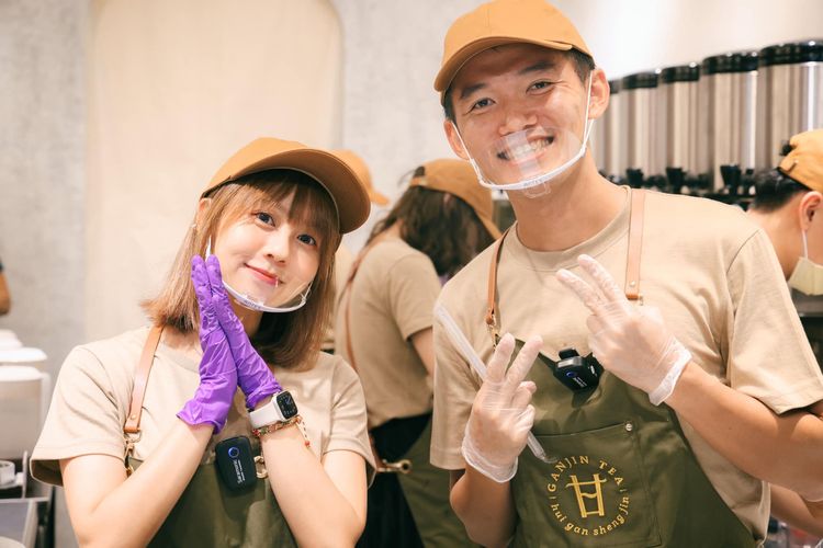 台南Josh近日和「梔梔」合作拍片。翻攝自台南Josh臉書