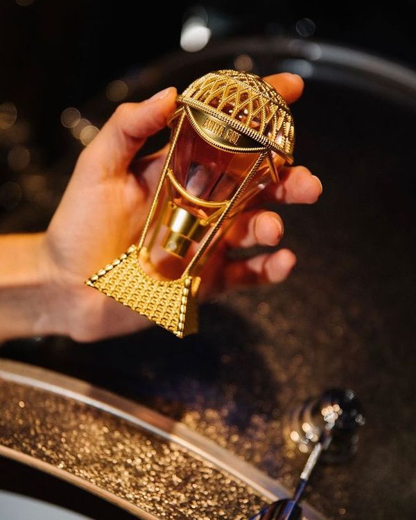 新香瓶身造型極度夢幻。翻攝annasui IG