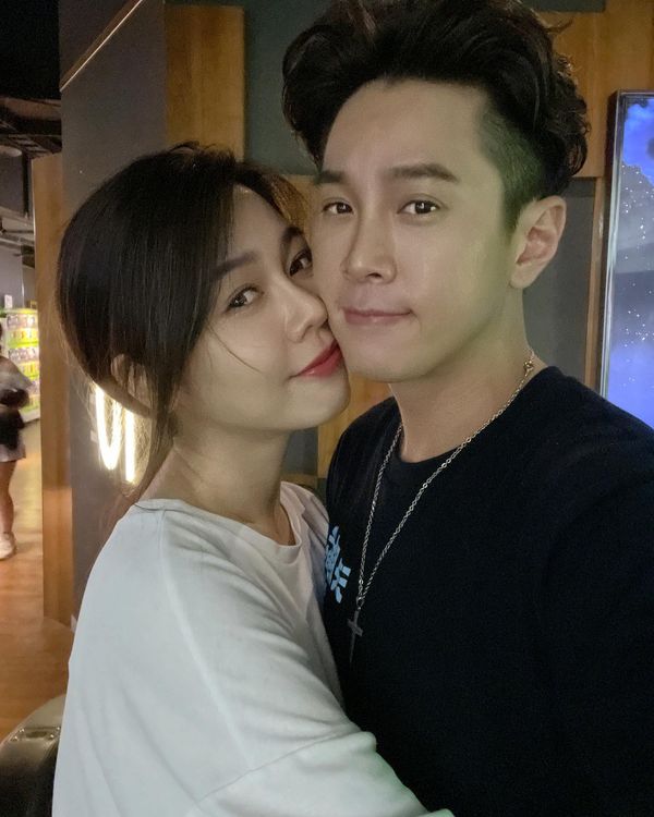 白家綺雖是四寶媽但身材依舊火辣。引自吳東諺臉書