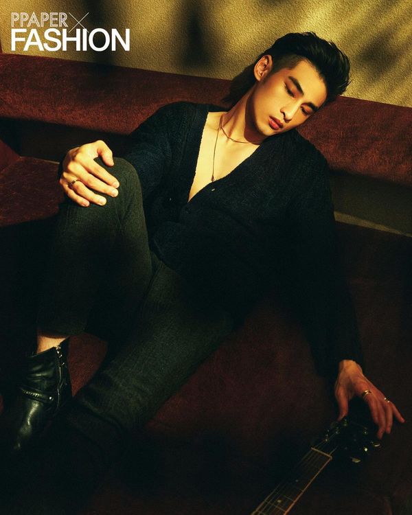 男星章廣辰於7月時，便穿上全套John Varvatos裝束登上時尚雜誌《PPAPER FASHON》封面，為品牌登台大事暖身。翻攝ppaper_magazine IG