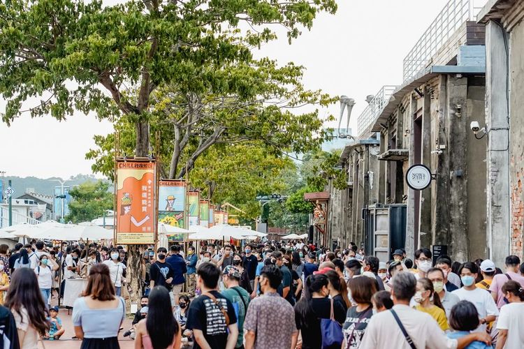 駁二大義區接連三周舉辦「嬉啤派對」。市府提供