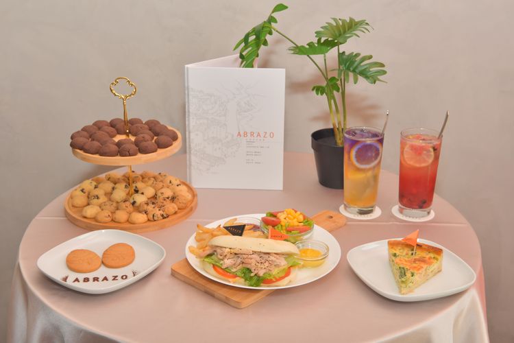 咖啡店提供輕食餐點。唐氏症基金會提供