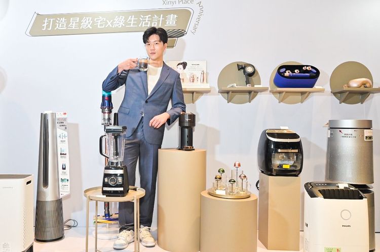 周年慶期間於信義新天地購買大家電滿1萬元可獲得1萬元skm points。業者提供