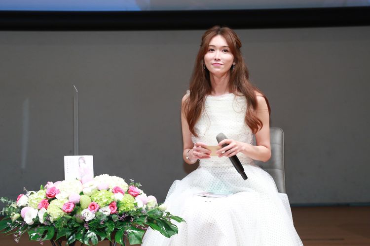 睽違兩年未公開露面的林志玲，氣色、身材都維持極佳狀態，在簽書會中更用優雅穿搭公式彰顯好氣質。朱世閎攝