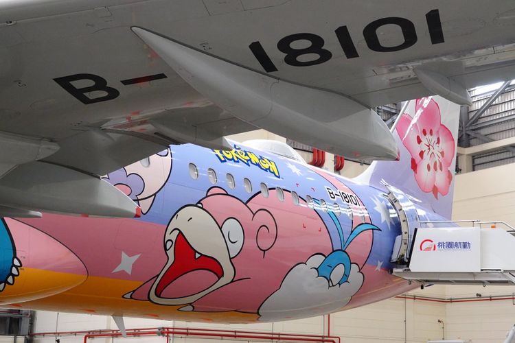 華航皮卡丘彩繪機。施昂強攝