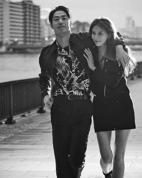 AKIRA（左）因愛妻林志玲「志玲姊姊」的形象深植人心，婚後也被封上了「國民姊夫」的封號。翻攝chiling.lin IG