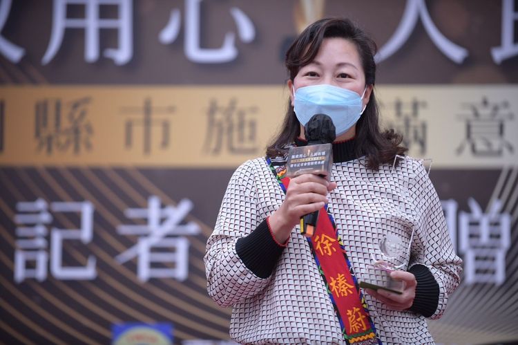 徐榛蔚強打5星政績爭取認同。花蓮縣政府提供