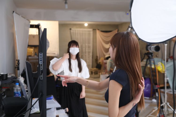 經紀人莉奈是她的心靈導師。鄭孟晃攝