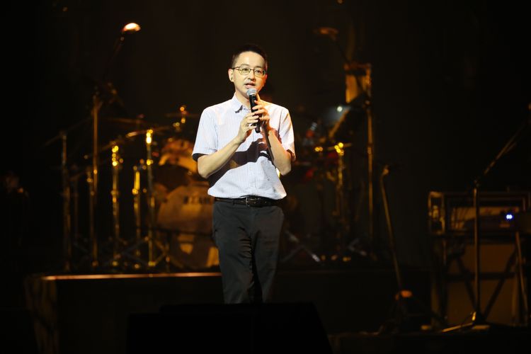 羅一鈞開玩笑地說今天是神祕嘉賓，不是防疫大作戰。鄭孟晃攝