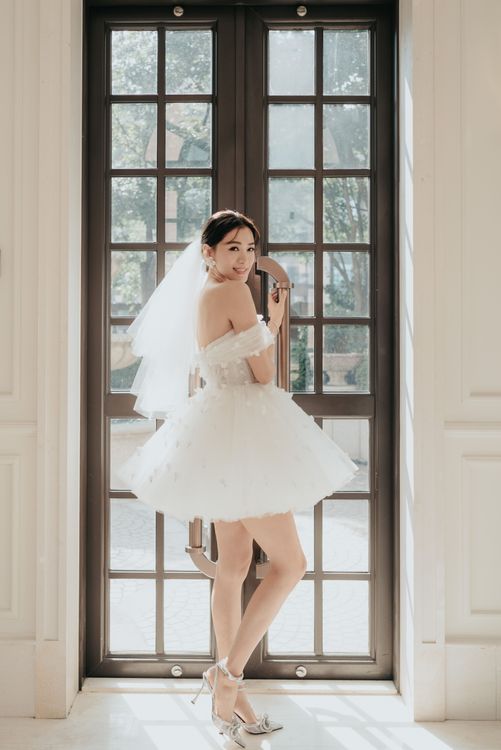 王思平2進禮服。經紀人提供