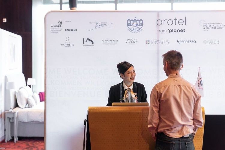 「旅館接待」比賽分兩部分。術科會請演員角色扮演，根據劇本丟出情境，由選手協助解決，很看重應對技巧與臨場反應。中央社