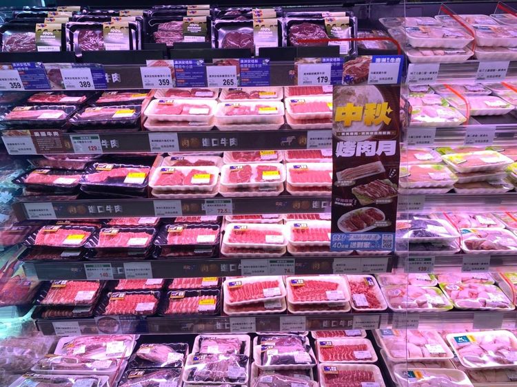 9/9-9/15將於144家門市推出「醬漬肉專區」開賣牛小排、雞腿肉等商品，售價88~179元。業者提供